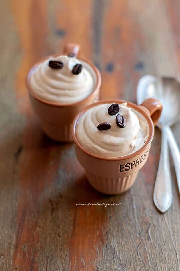 Come fare la Crema al caffè fredda e spumosa come al bar
