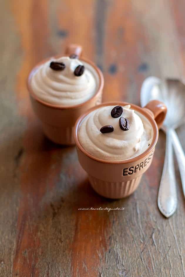 Come fare la Crema al caffè fredda e spumosa come al bar