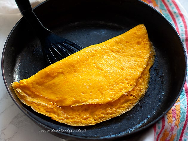 Omelette - Ricetta base Omelette- - Ricetta di Tavolartegusto