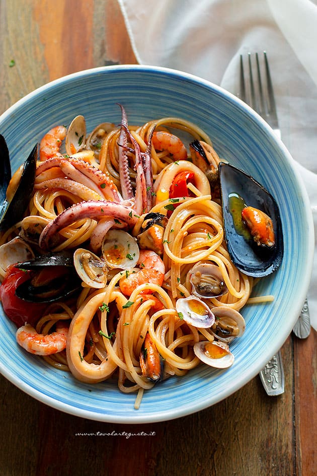 Spaghetti allo scoglio - Ricetta Spaghetti allo scoglio