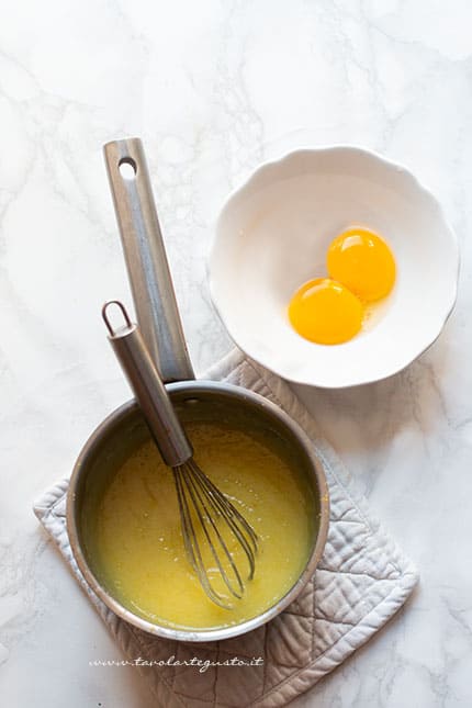 aggiungere le uova - Ricetta Crema al limone