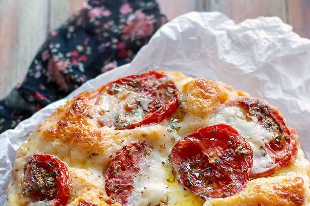 torta salata estiva facile e veloce - Ricetta Torta salata estiva pomodori e stracchino