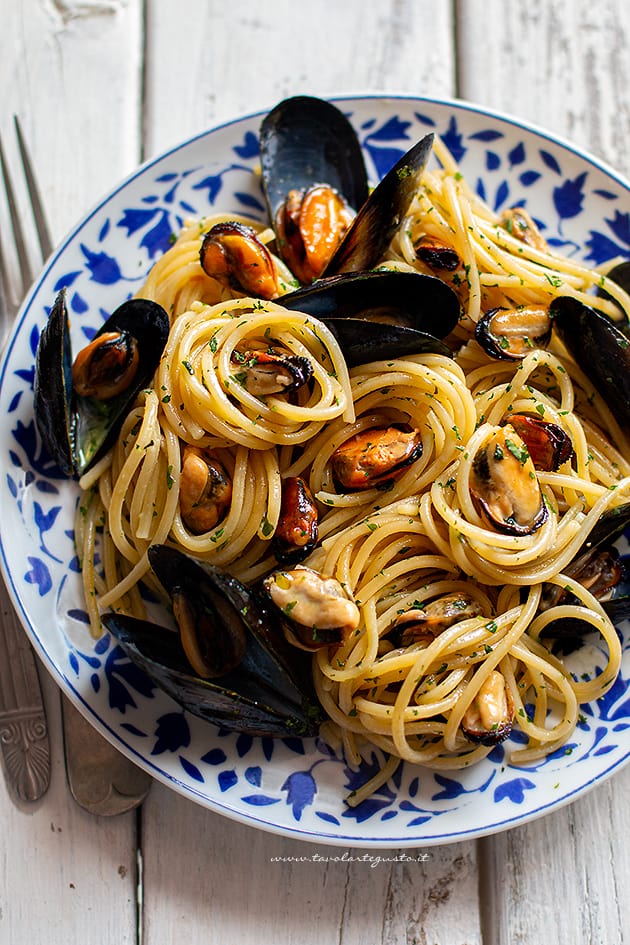 Spaghetti con le cozze - Ricetta Spaghetti con le cozze