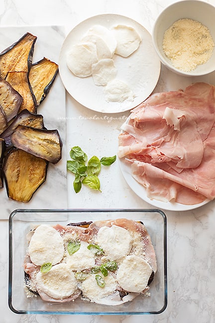 come fare la parmigiana bianca - Ricetta Parmigiana di melanzane bianca