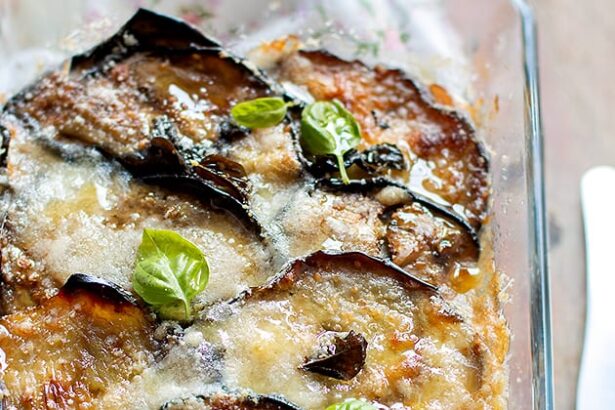 parmigiana di melanzane bianca - Ricetta Parmigiana bianca di melanzane