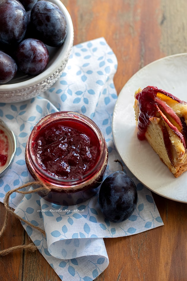 Marmellata di prugne (confettura di prugne) - Ricetta marmellata di prugne - Ricetta di Tavolartegusto