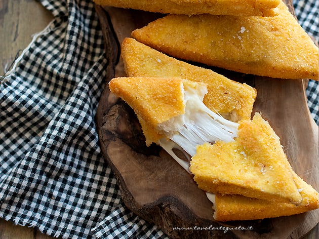 Mozzarella in carrozza al forno - Ricetta Mozzarella in carrozza al forno - Ricetta di Tavolartegusto