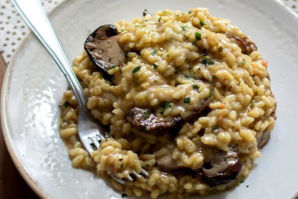 Risotto ai Funghi - Ricetta Risotto ai funghi- - Ricetta di Tavolartegusto