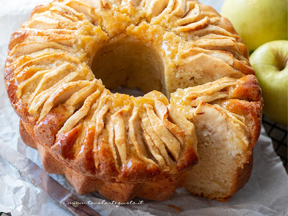 ciambella alle mele - Ricetta ciambellone alle mele
