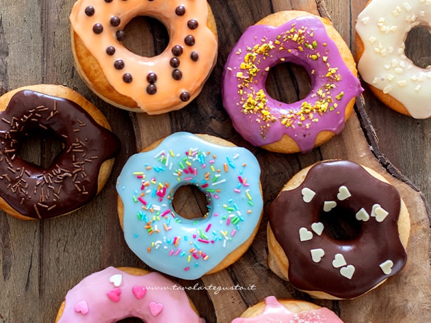 Donuts - Donut - Ricetta originale Donuts americani- - Ricetta di Tavolartegusto