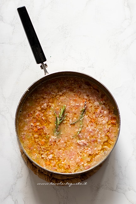 cuocere a fuoco lento - Ricetta ragu bianco