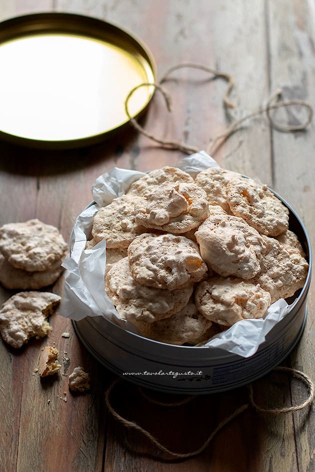 Brutti ma buoni- Ricetta Brutti ma buoni-