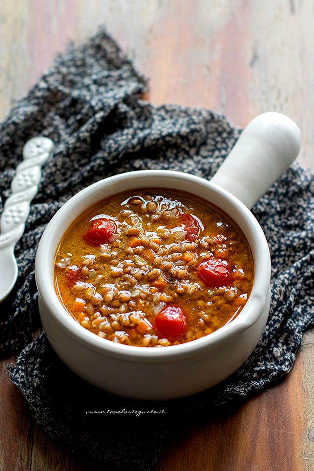 Zuppa di farro - Ricetta zuppa di farro-