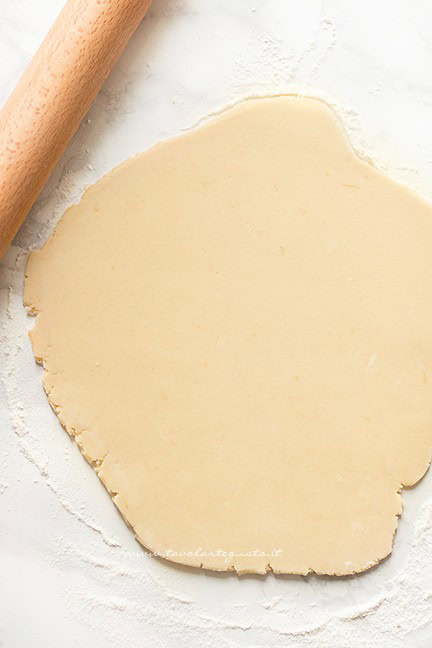 stendere la pasta frolla
