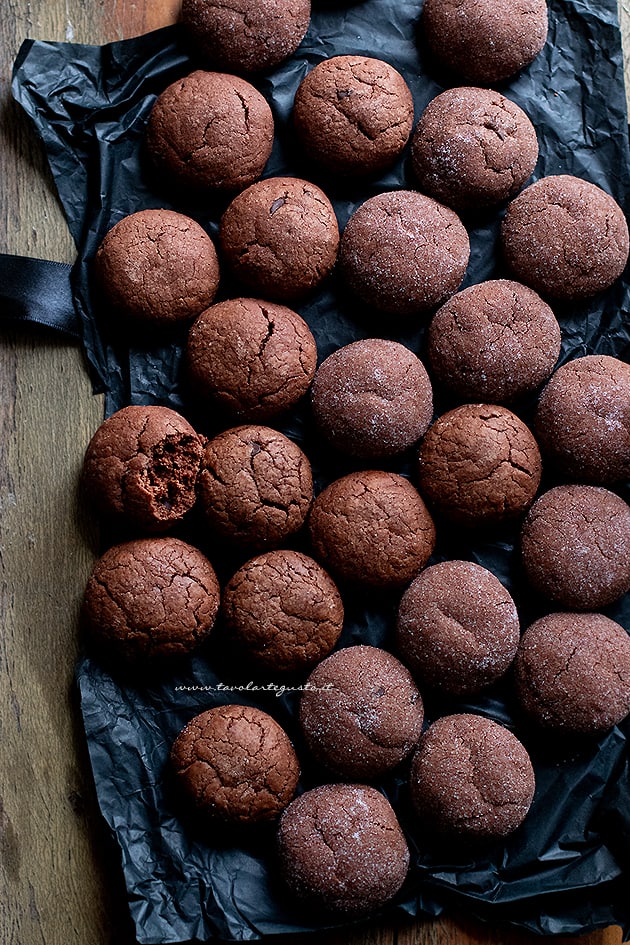 Biscotti al cioccolato (morbidi, semplici, veloci) Ricetta biscotti al cioccolato-