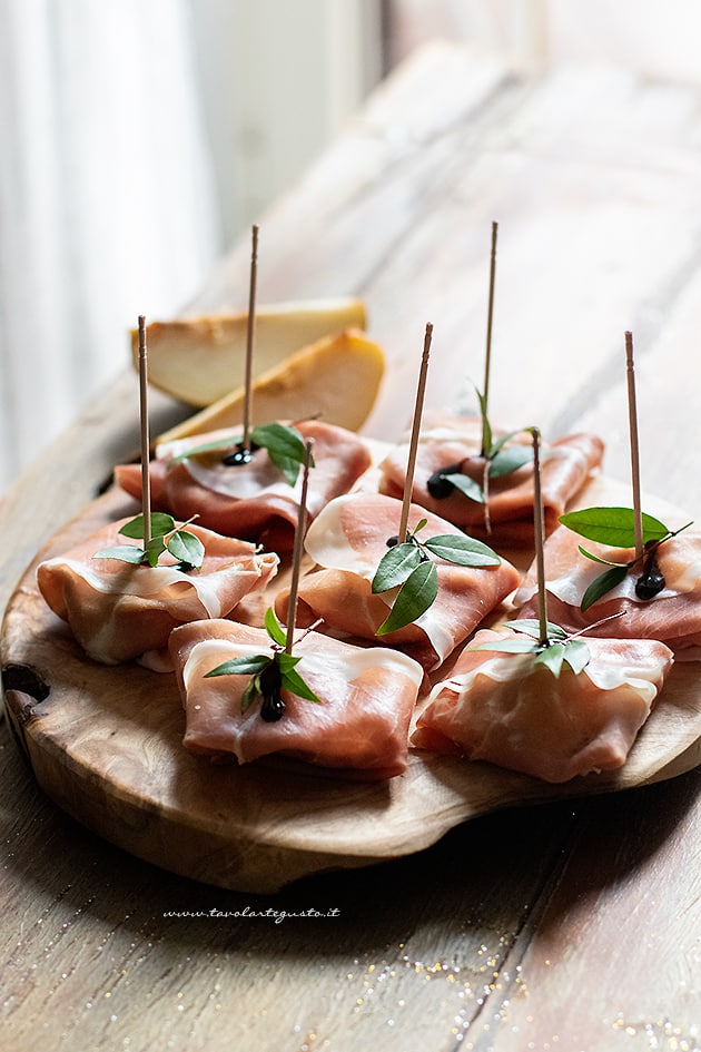 Involtini di prosciutto crudo - Ricetta involtini di prosciutto-