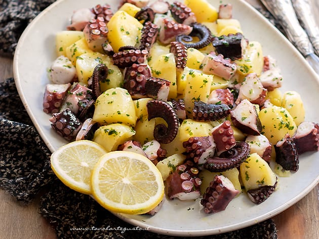 Polpo con patate - Ricetta Insalata di Polpo e patate - Ricetta di Tavolartegusto