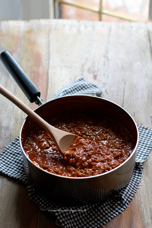 Ragu - Ragù bolognese - Ricetta Ragu- - Ricetta di Tavolartegusto