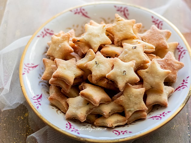 Salatini - Ricetta salatini fatti in casa - Ricetta di Tavolartegusto