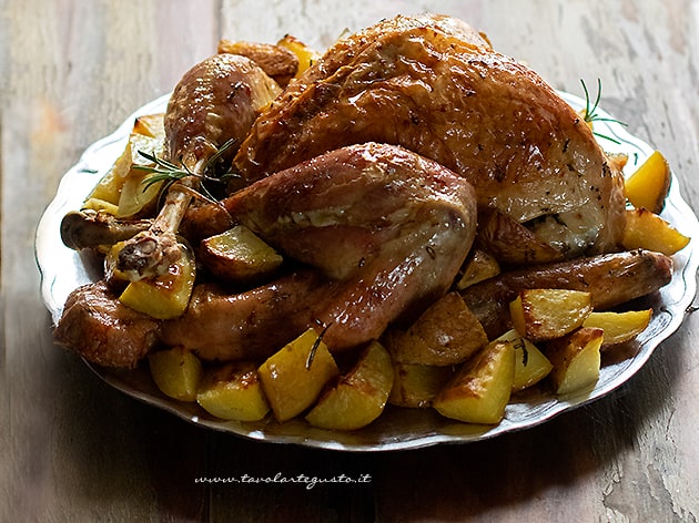 Tacchino intero al forno (Tacchinella al forno) Ricetta semplice