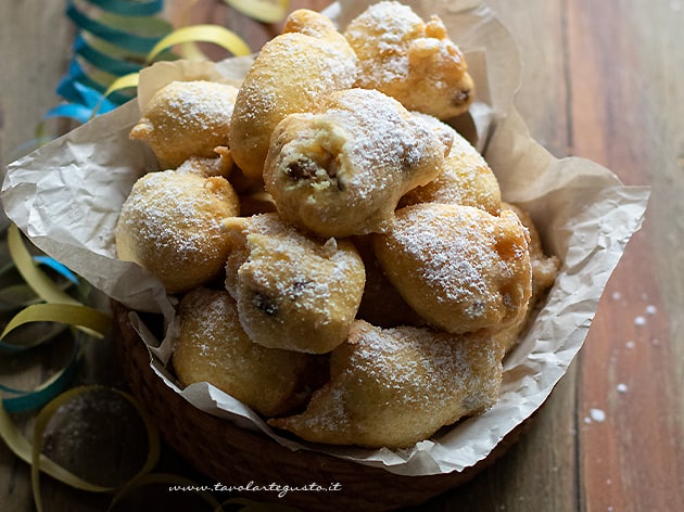 Frittelle di Carnevale - Ricetta Frittelle - Ricetta di Tavolartegusto