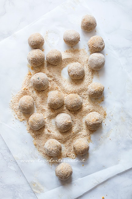 Polpette di lenticchie pronte da cuocere - Ricetta Polpette di lenticchie