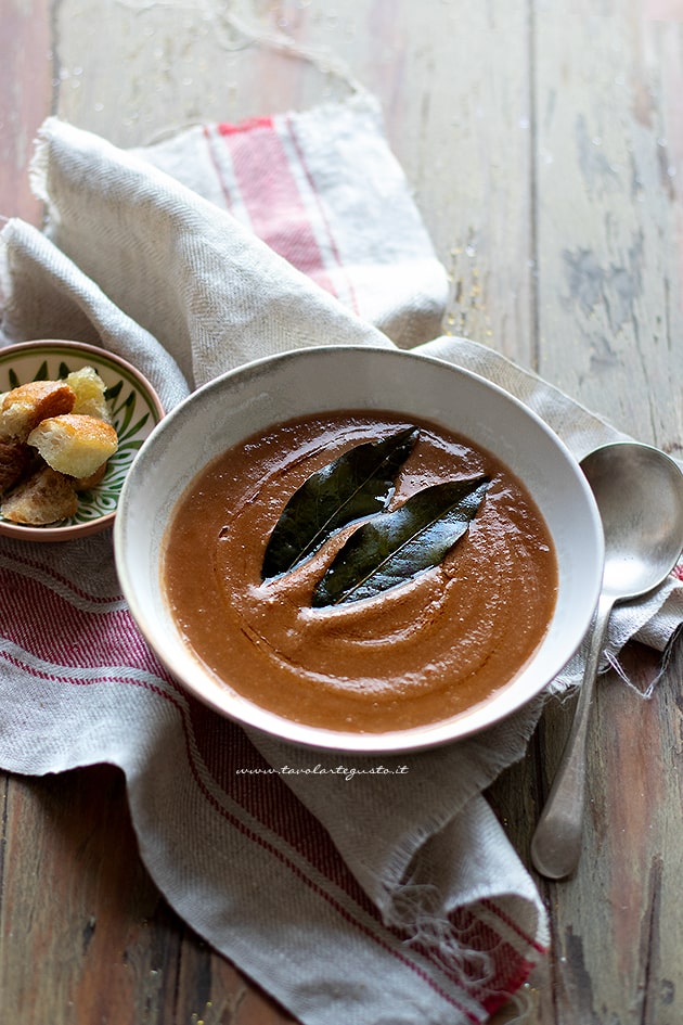 Vellutata di lenticchie - Crema di lenticchie - Ricetta veloce e saporita- - Ricetta di Tavolartegusto