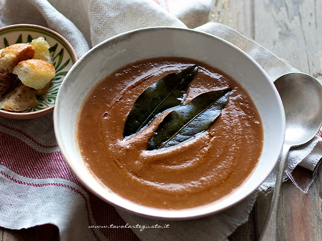 Vellutata di lenticchie - Crema di lenticchie - Ricetta veloce e saporita - Ricetta di Tavolartegusto