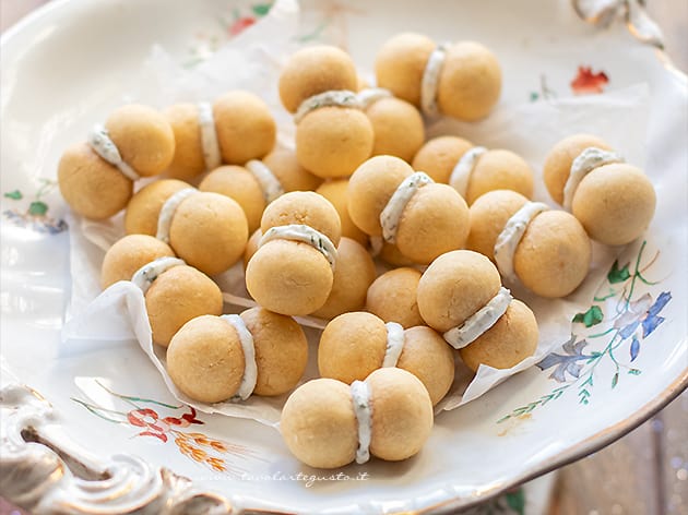 Baci di dama salati - Ricetta Baci salati