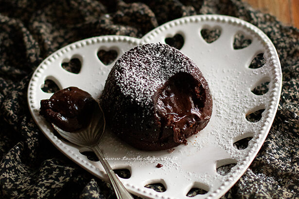 Tortino al cioccolato - Ricetta Tortino al cioccolato con cuore morbido