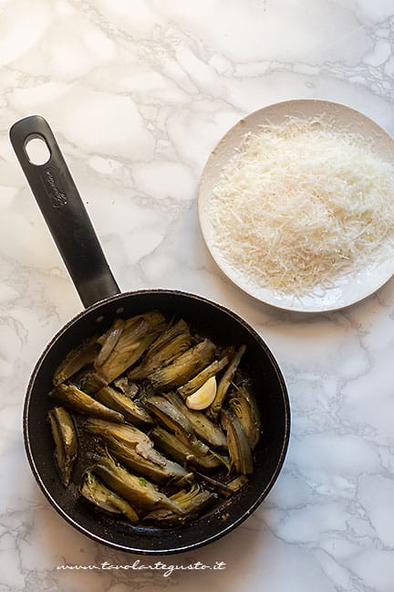 trifolare i carciofi- Ricetta Pasta con carciofi