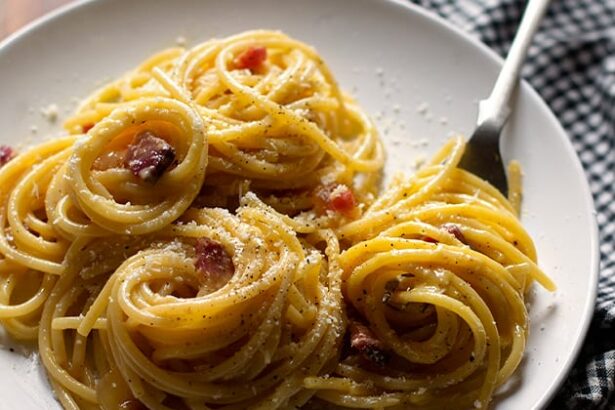 Carbonara - Spaghetti alla carbonara - Ricetta Carbonara - Ricetta di Tavolartegusto