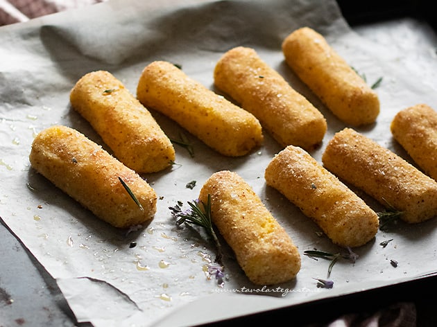 Crocchette di patate al forno - Ricetta Crocchette di patate al forno