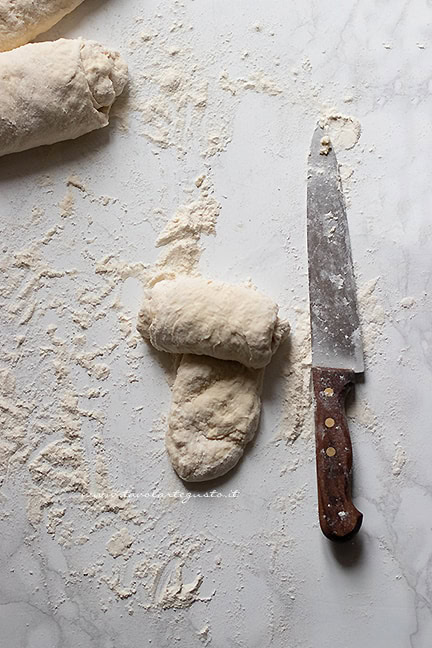 arrotolare i filoncini - Pane senza lievito