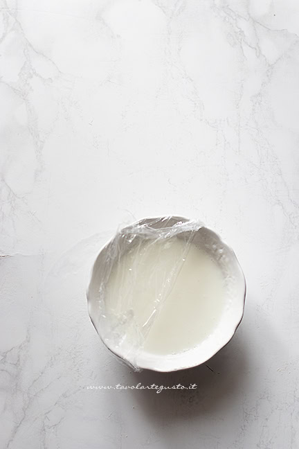 yogurt, latte e succo di limone - Ricetta Torta senza lievito