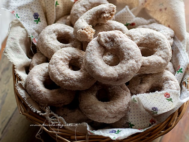 Ciambelline al vino - Biscotti al vino- Ricetta originale