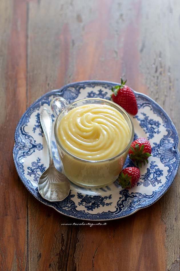 Crema pasticcera senza latte, senza glutine e poche uova- - Ricetta di Tavolartegusto