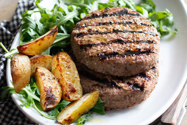 Hamburger fatti in casa - Ricetta Hamburger - Ricetta di Tavolartegusto