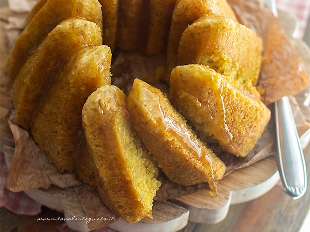 Ciambellone al limone - Ricetta di Tavolartegusto