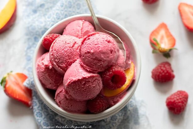 Gelato alla frutta - Ricetta di Tavolartegusto