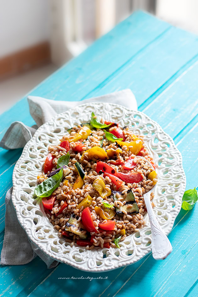 Insalata di farro - Ricetta Insalata di farro con verdure-