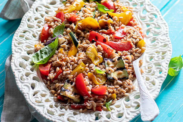 Insalata di farro - Ricetta Insalata di farro con verdure