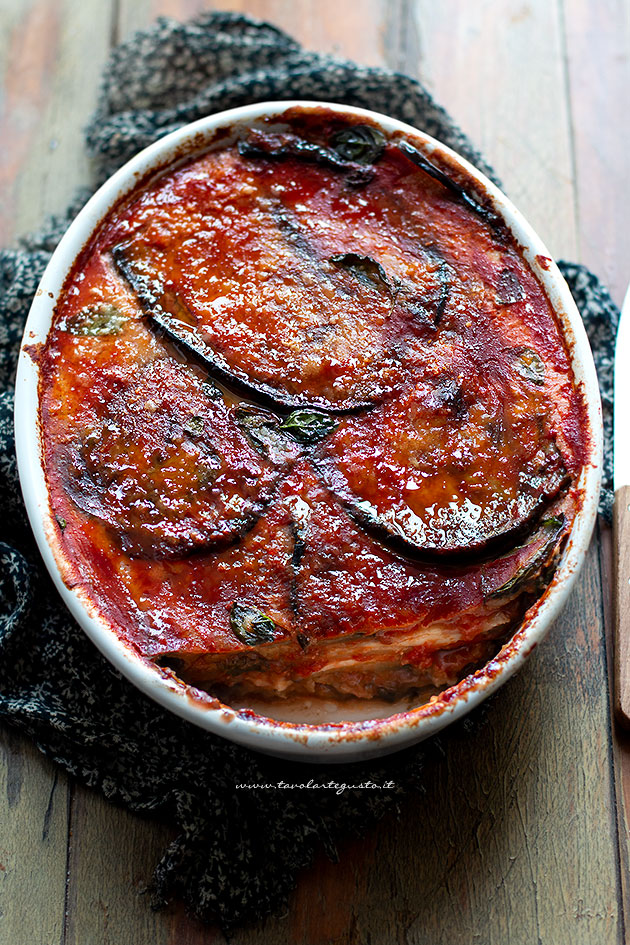 Parmigiana di Melanzane - Melanzane alla parmigiana - Ricetta Parmigiana-