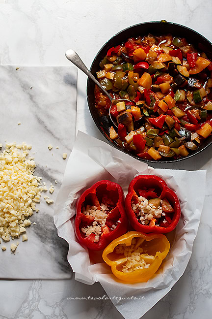 Peperoni ripieni con o senza carne