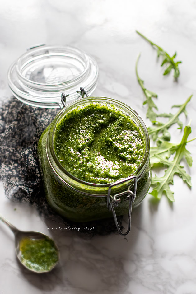 Pesto di rucola - Ricetta Pesto di rucola-