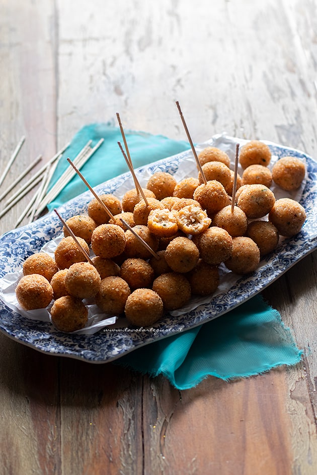 Polpette di salmone - Ricetta Polpette di salmone fresco- - Ricetta di Tavolartegusto