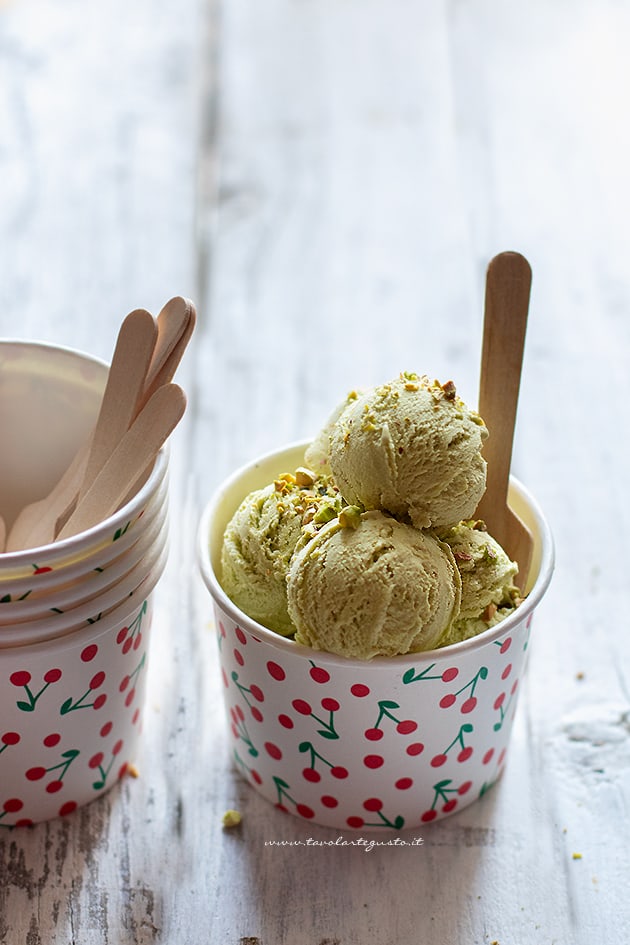 Gelato al pistacchio - Ricetta Gelato al pistacchio- - Ricetta di Tavolartegusto