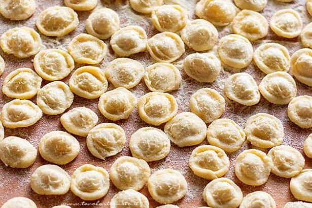 Orecchiette - Ricetta Orecchiette fatte in casa