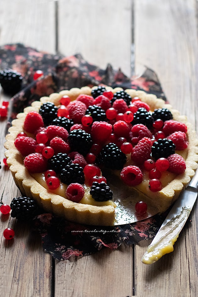 Crostata ai frutti di bosco - Ricetta Crostata ai frutti di bosco-