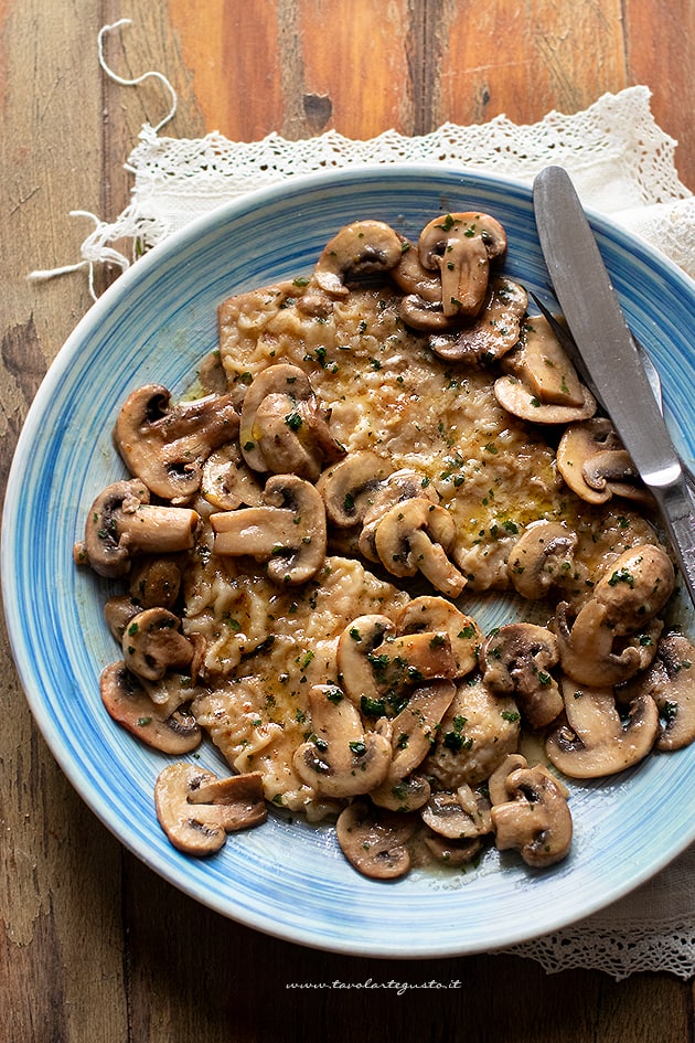 Scaloppine ai funghi - Ricetta Scaloppine ai funghi-